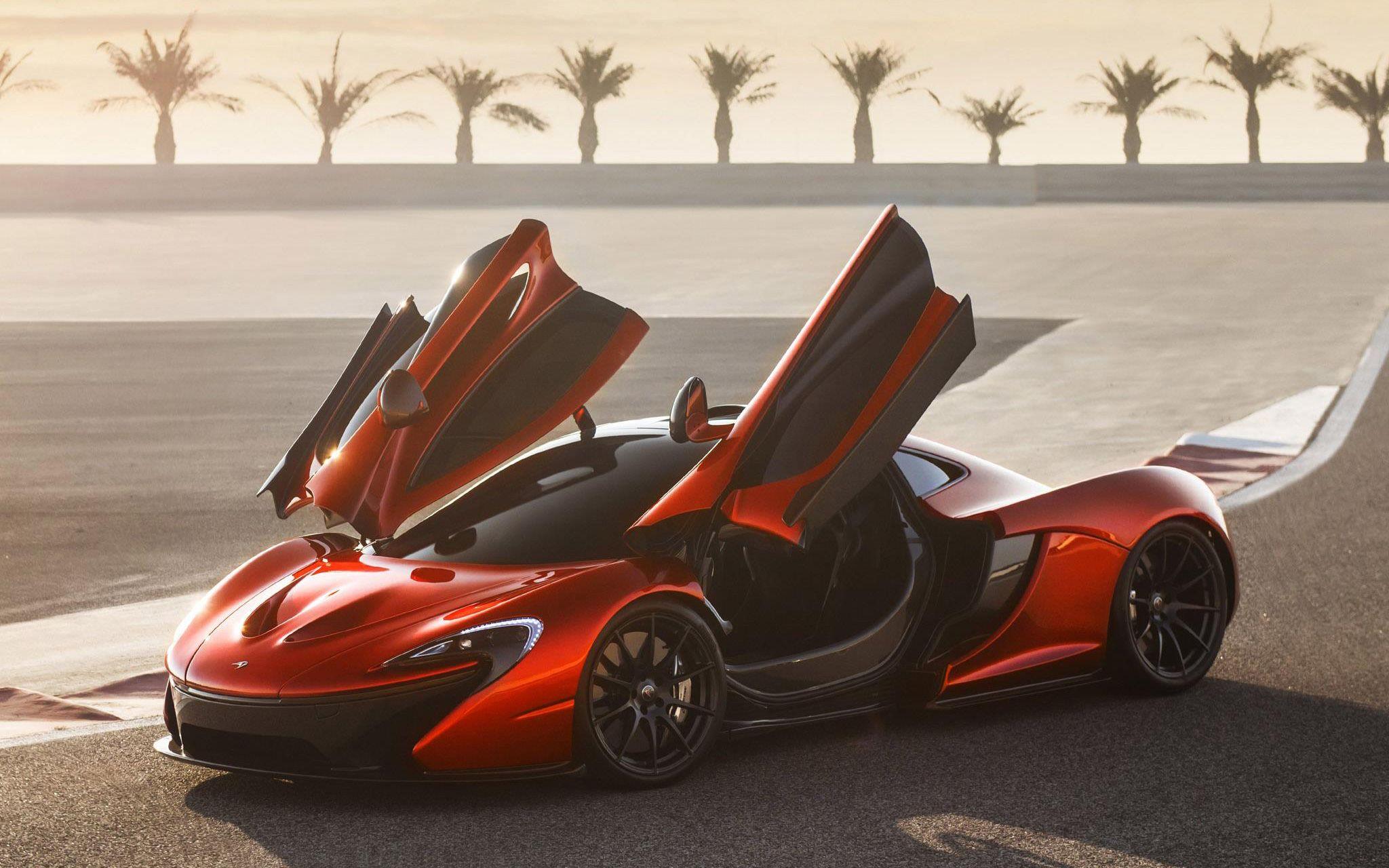 A Mclaren P1 Sports Car Image